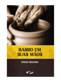 Barro em Suas Mãos